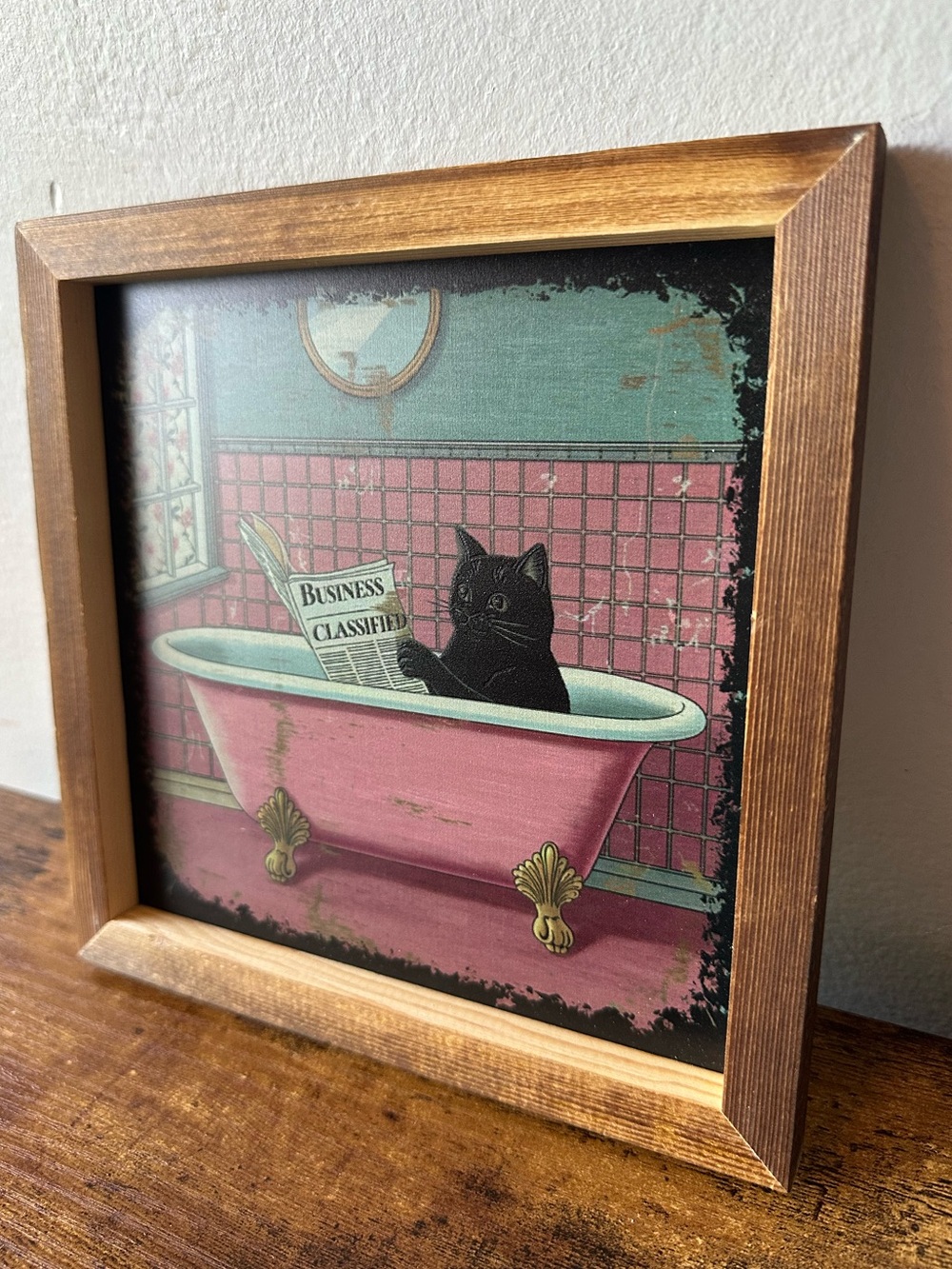 Framed Wooden Vintage-Style Cat in Pink Clawfoot Tub Art Wall Home Decor NWT - Picture 2 of 4